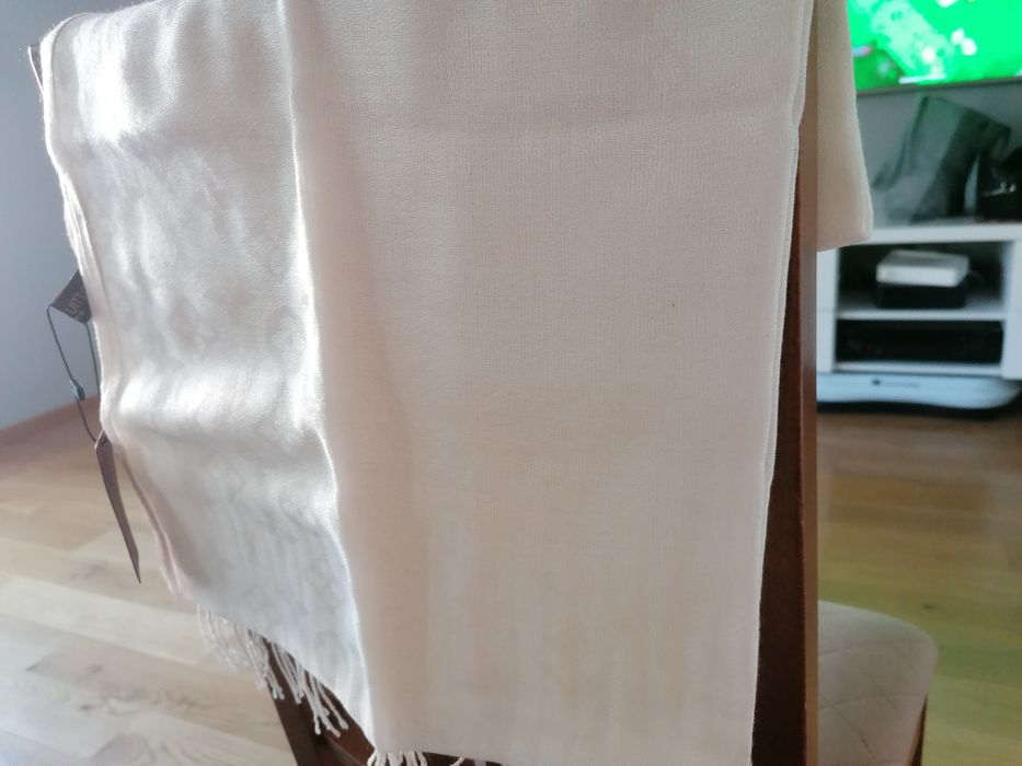 Louis Vuitton biały szal nowy