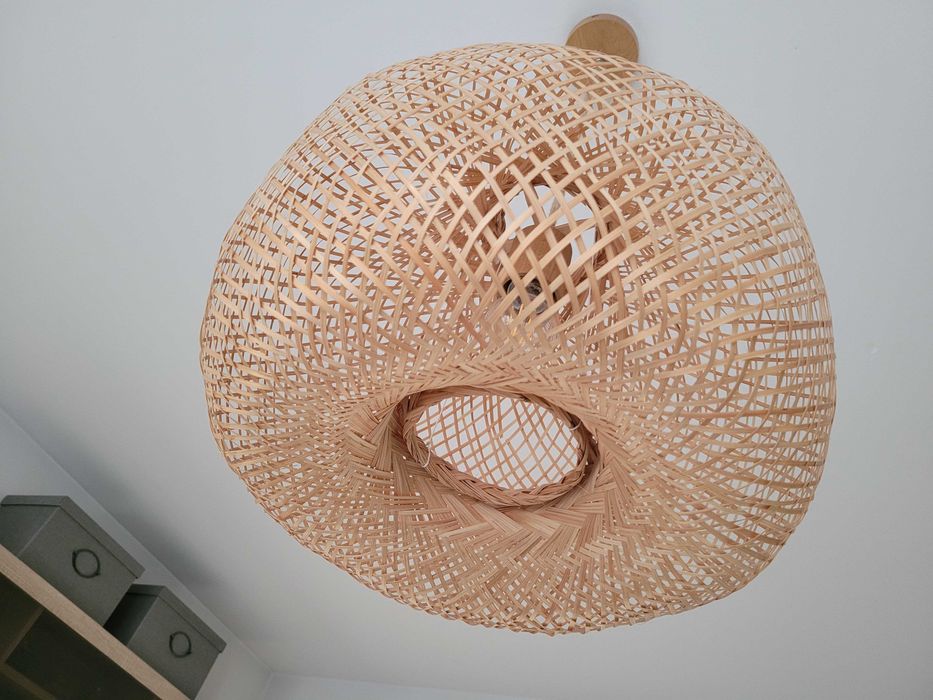 Lampa wisząca klosz rattan boho oprawa dębowa