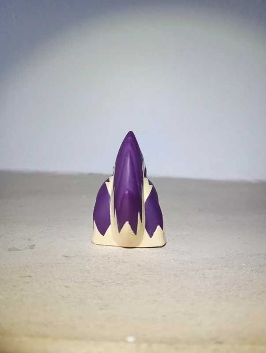 Pokémon finger puppet / brinquedo / figura pokémon Skuntank da bandai