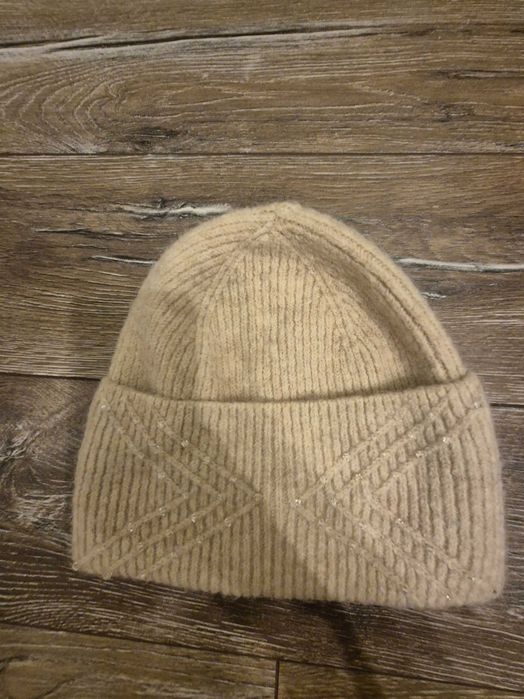 Czapka damska Reserved