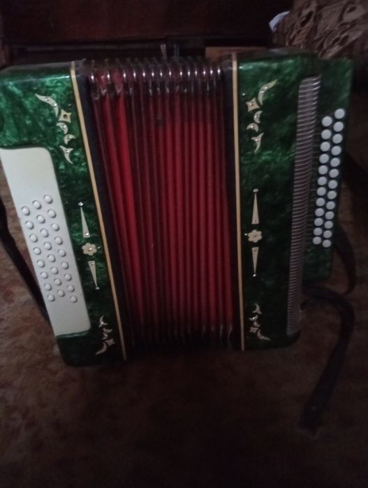 Продам гармошку Беларусь.