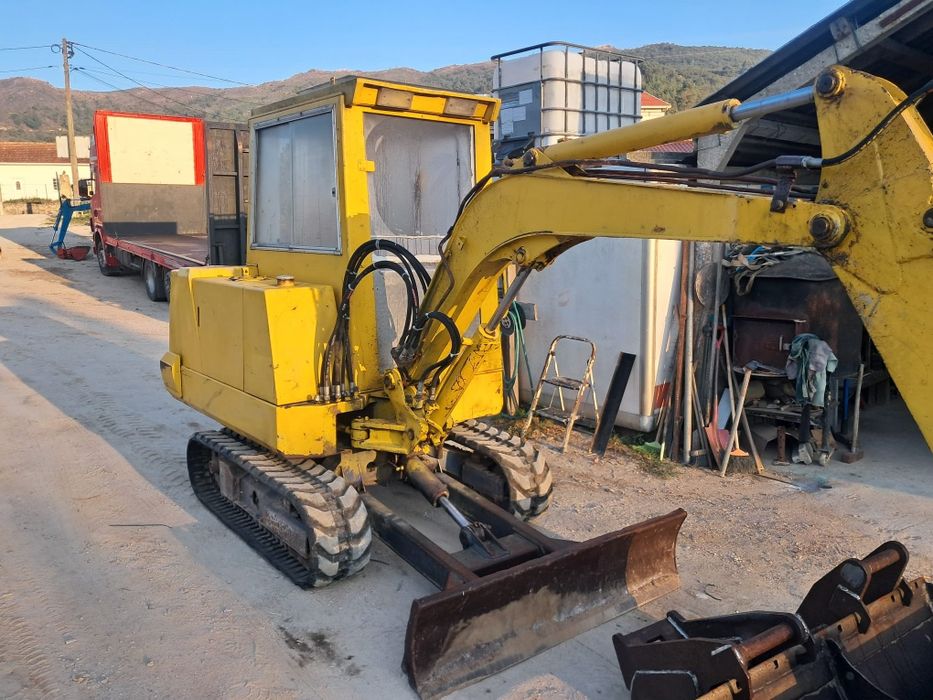 Vendo mine giratoria de 3 toneladas