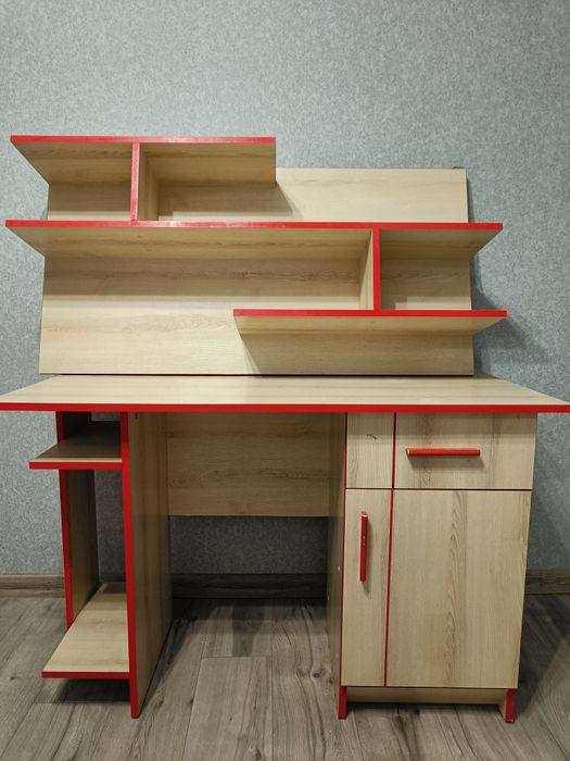 Стіл + полиця для книг б/у