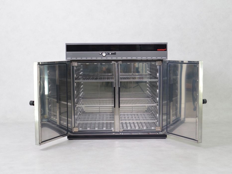 Inkubator cieplarka Memmert INE600