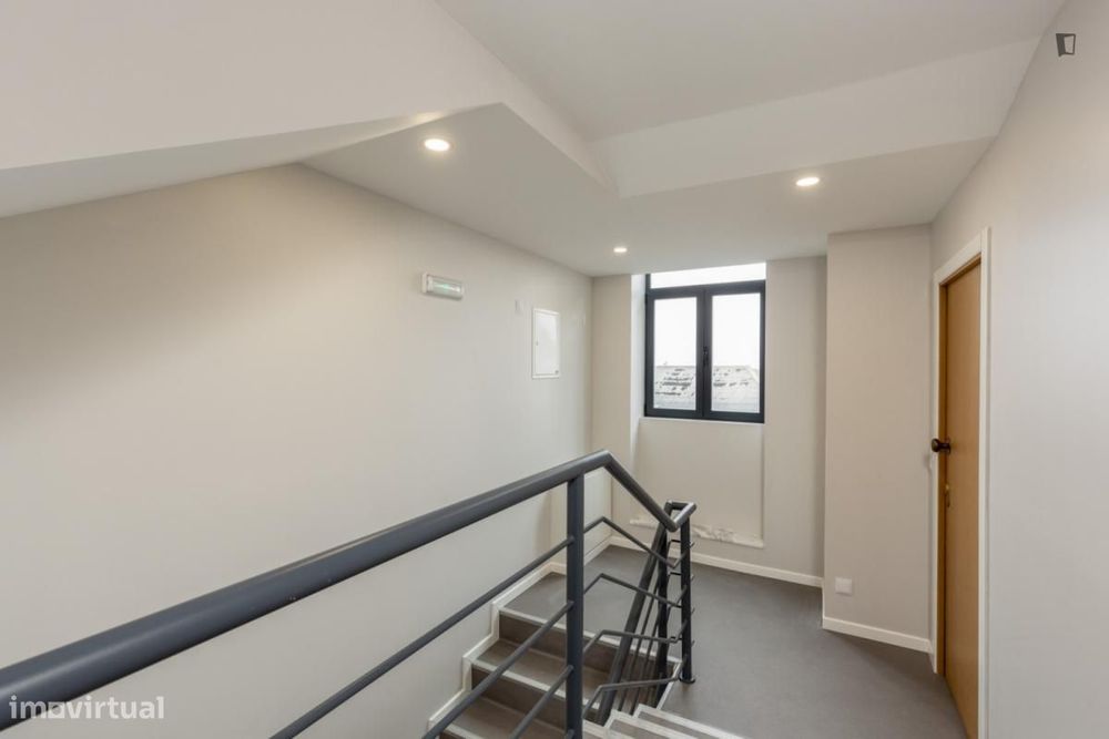 Estúdio - localizado em Vila nova de gaia