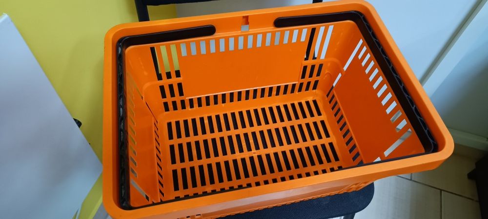 Кошик для покупців 22л.