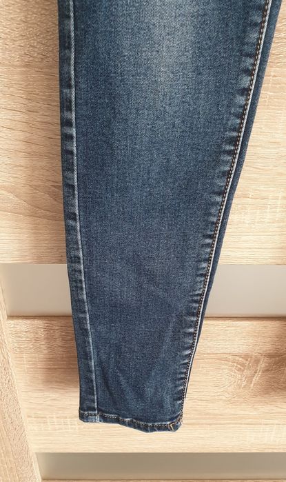 Nowe spodnie jeansowe S