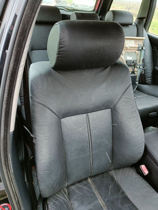 Skórzane fotele BMW e39, czarna skóra, touring