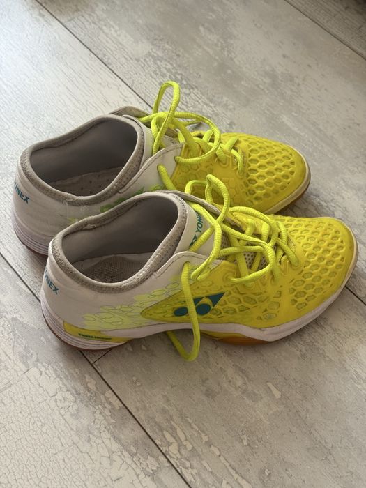 Кроссовки Yonex для бадминтона