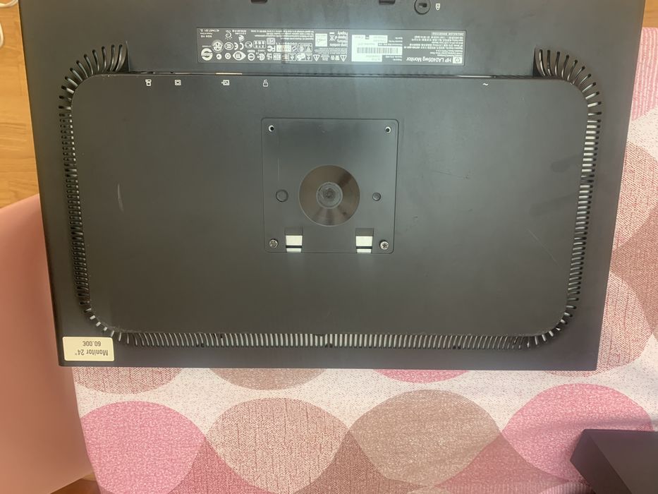 Monitor  HP LA2405wg — 24