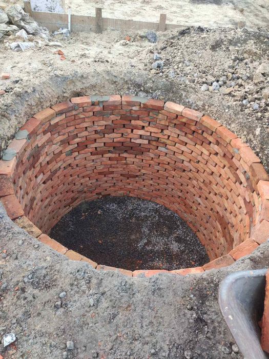 Копка сливных ям, выгребных ям. септик ЖБ кольца