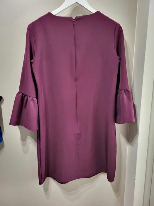 Elegancka bordowa sukienka Reserved – dzwonkowate rękawy – Rozmiar S
