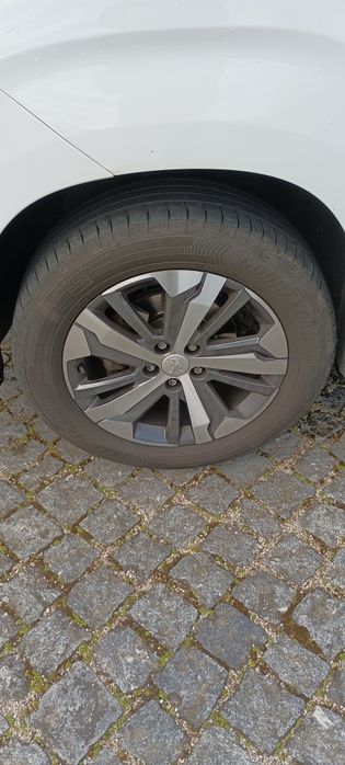 Peugeot partner 2023 impecável por 16605 IVA dedotival