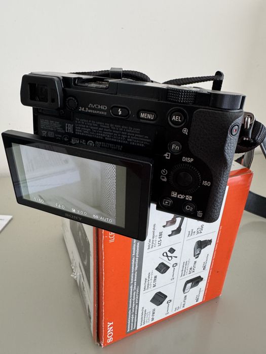 Máquina Fotográfica SONY A6000