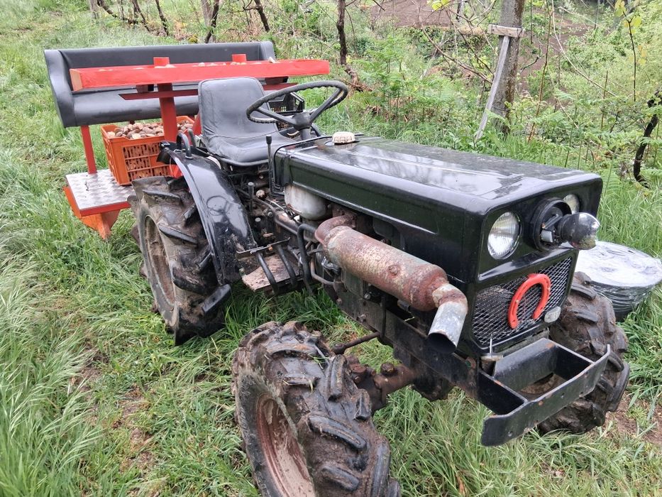 Mini trator yanmar YM1300D