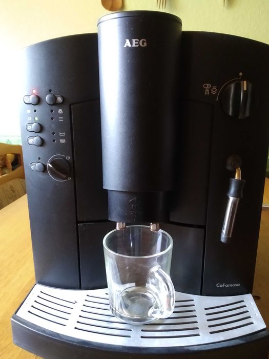 Ekspres do kawy AEG CaFamosa CF85 / Jura