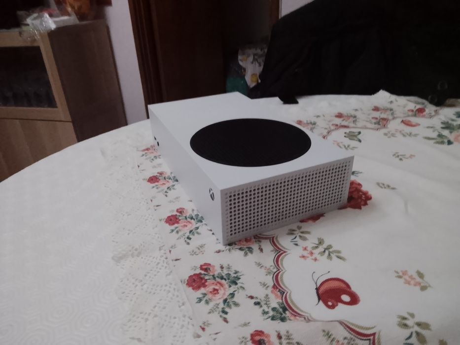 Xbox siries s pouco usada.com hd externo de 512g com comando