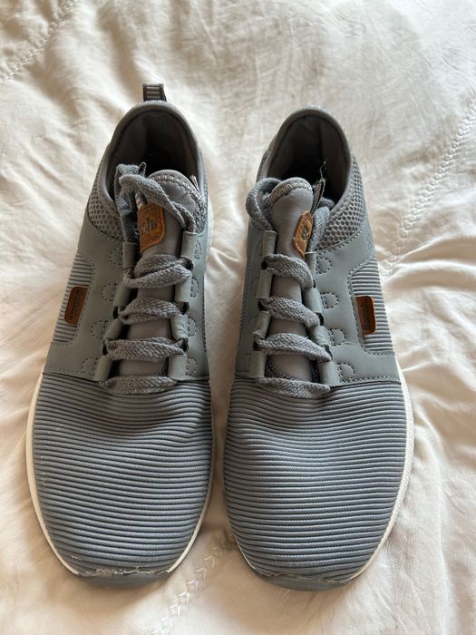 Buty sportowe damskie Bench