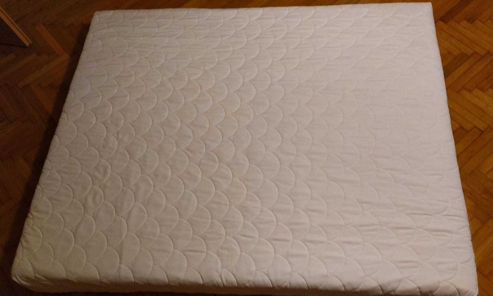 Sprzedam Materac 90 x 200