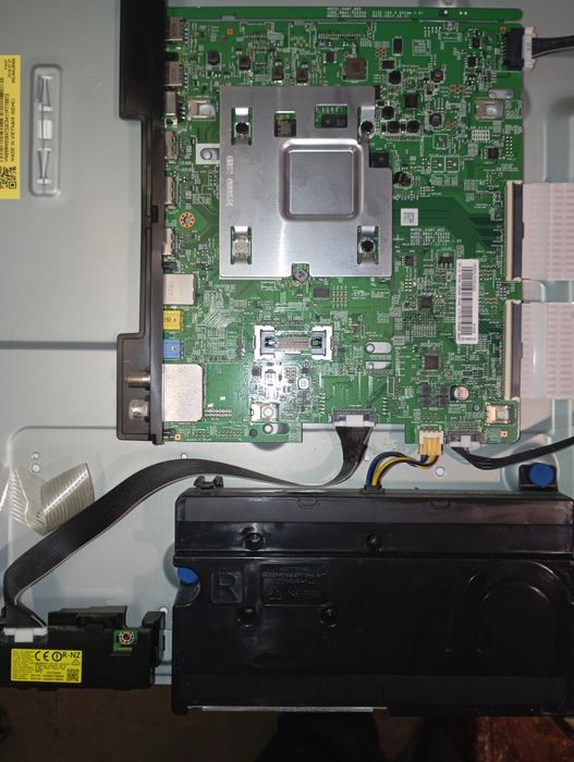 Телевизор 50" Samsung на запчасти...