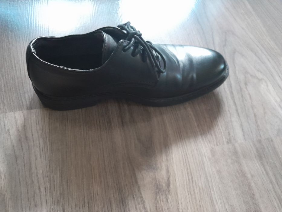 Buty galowe chłopięce