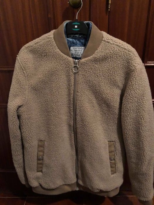Casacos Homem Pull Bear e Berskha