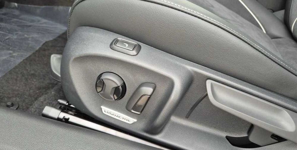 Volkswagen Passat 2024 – wynajem | Neral Mobility – Stargard Szczecin