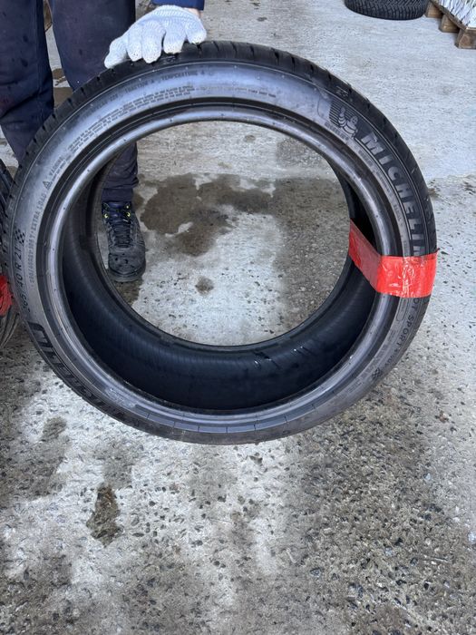 Michelin pilot sort 4 265/40/21.