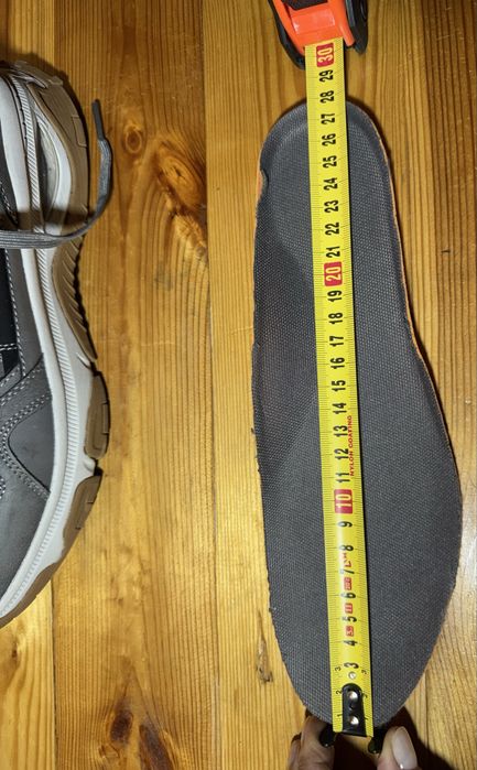 Оригінальні кросівки Landrover. Розмір 42(27 см)