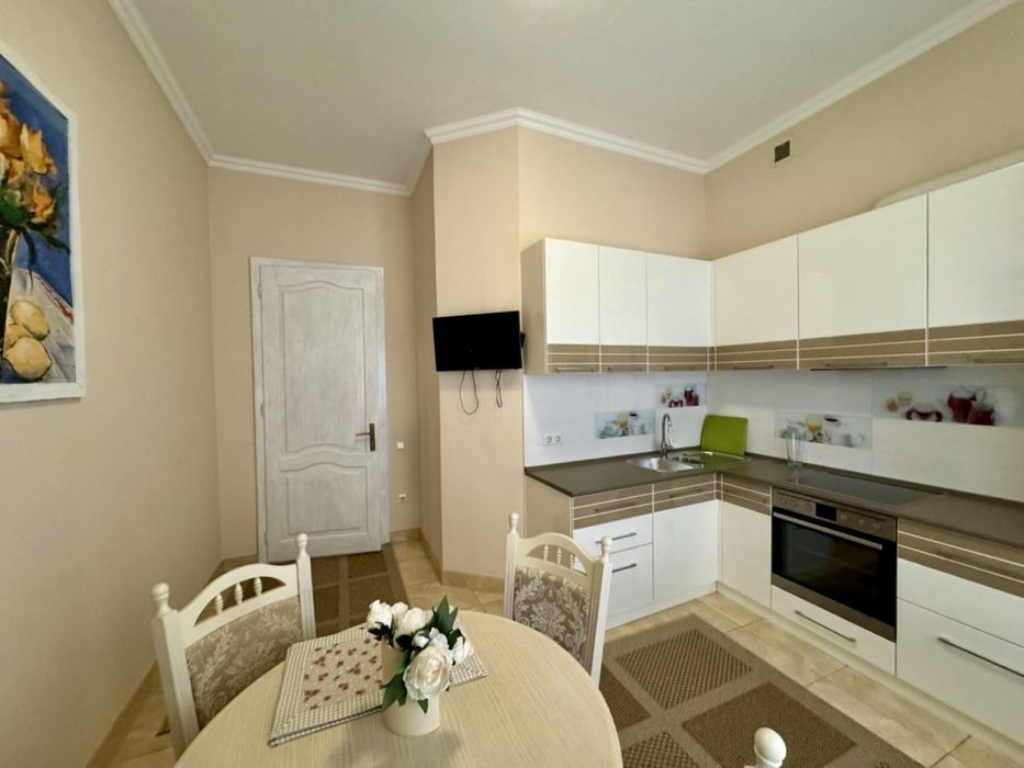 Продаж від власника  4-х рівневого котеджу напроти парку Шевченка!!!