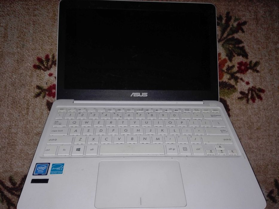 Ноутбук Asus  E200H