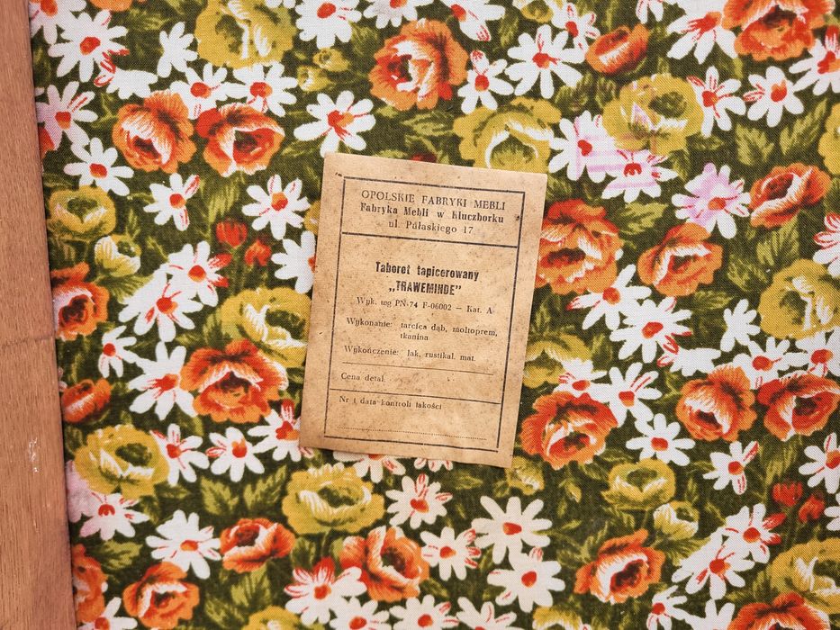 Taboret podnóżek tapicerowany dębowy drewno PRL