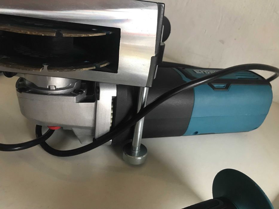 Штроборіз Erbauer EWC1500,125 мм.1500 Вт.,220-240 В. з Англії