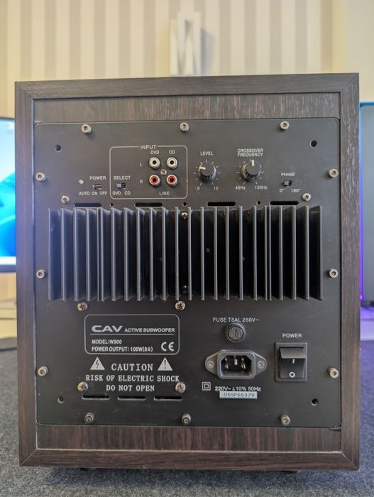 Активный сабвуфер CAV W300