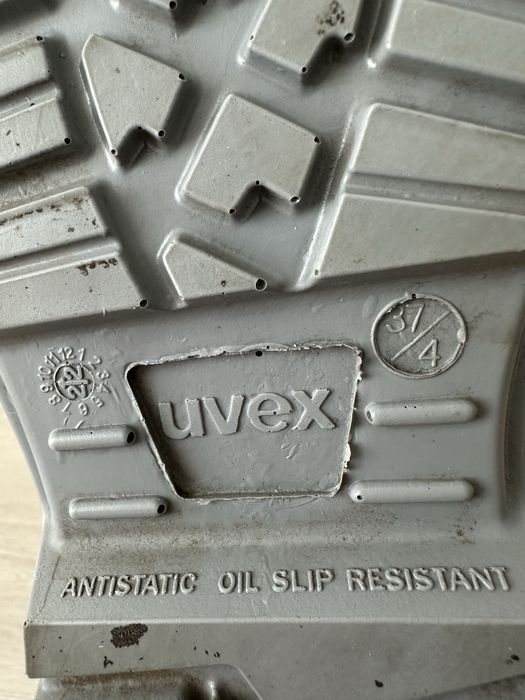 Рабочие защитные ботинки uvex