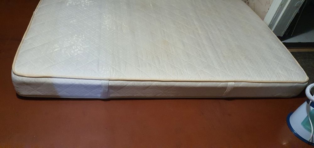 Продам матрац 200х140