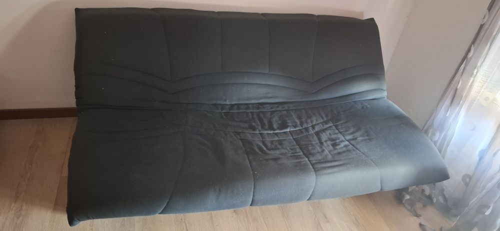 Sofá cama usado em bom estado