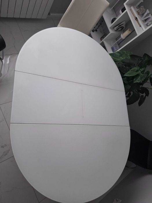 Sprzedam okrągły stół z krzesłami