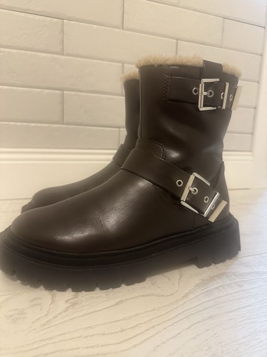 Ботінки zara коричневи.37 р.