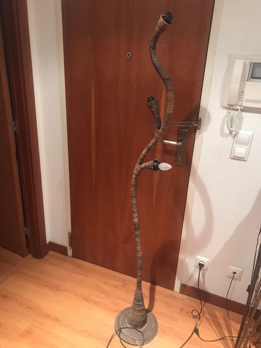 Candeiro em ferro revestido a cordame