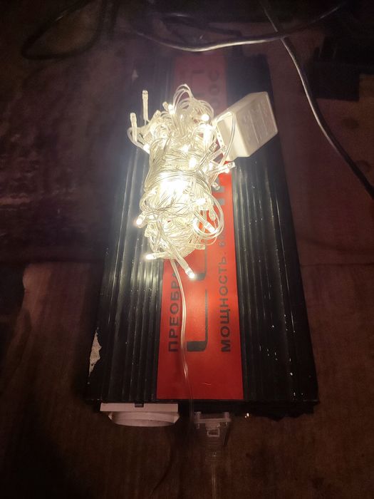 Luxeon IPS-1000C інвертор