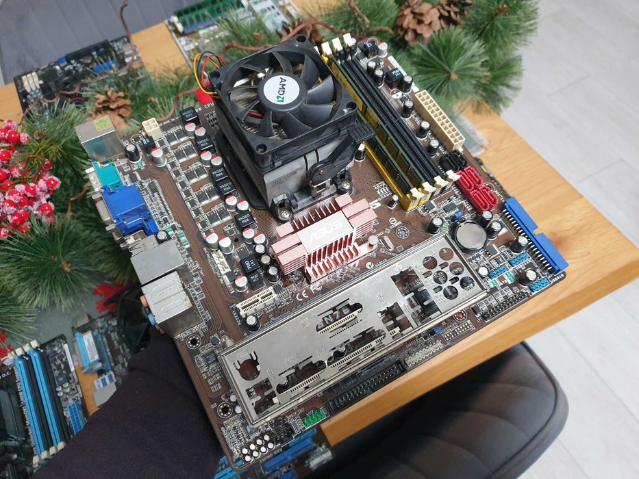 płyta główna Asus M3N78-CM z Procesorem AMD Athlon 64 X2 5200+ 4Gb ram