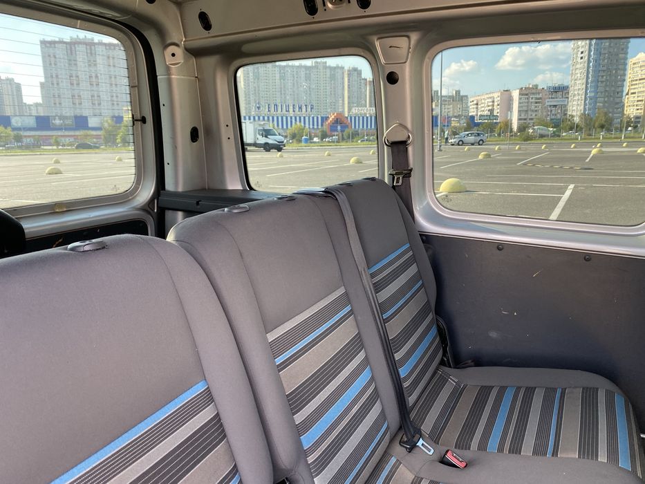 Volkswagen Caddy 2011 Passenger