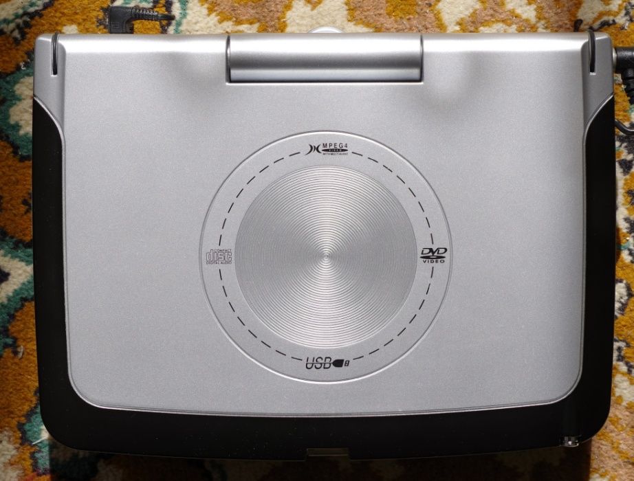 SHARP 11'' TFT lcd TV with DVD, телевизор с DVD и флеш проигрывателем