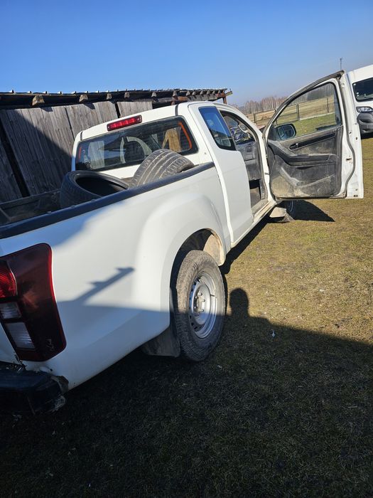 Isuzu D-max pickup 2018r 1.9 diesel sprawny na chodzie 73 tys przebieg