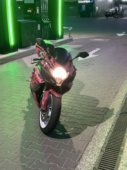 Продам мотоцикл Suzuki gsx-r 600