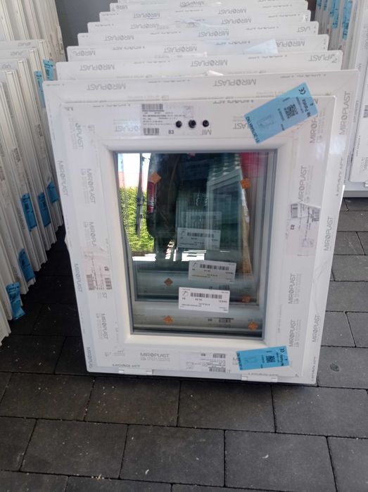 Sprzedam okno nowe wys. 60 x 50 uchylne TANIO .