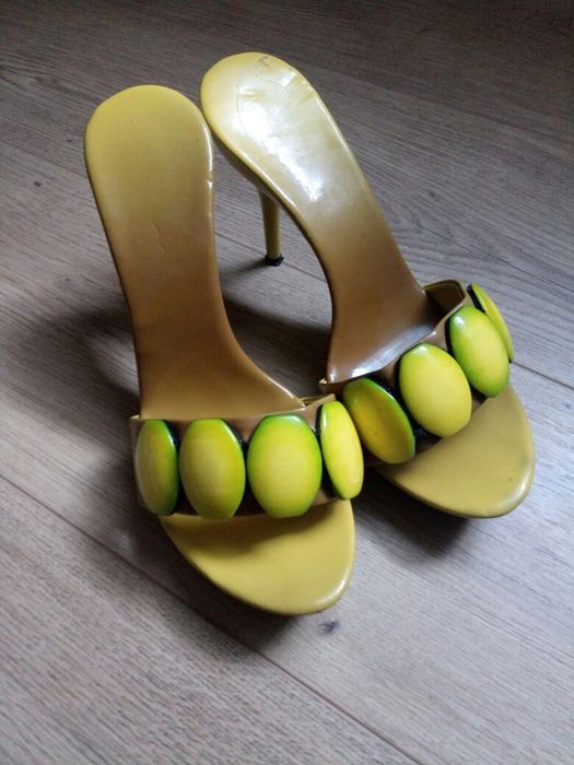 Босоножки 39 р