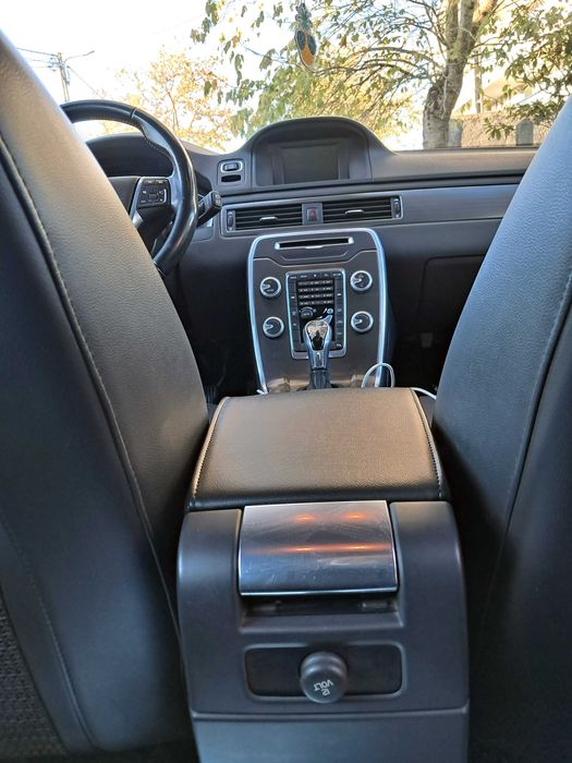 Carrinha XC70 2.0 D4 Momentum Geartronic