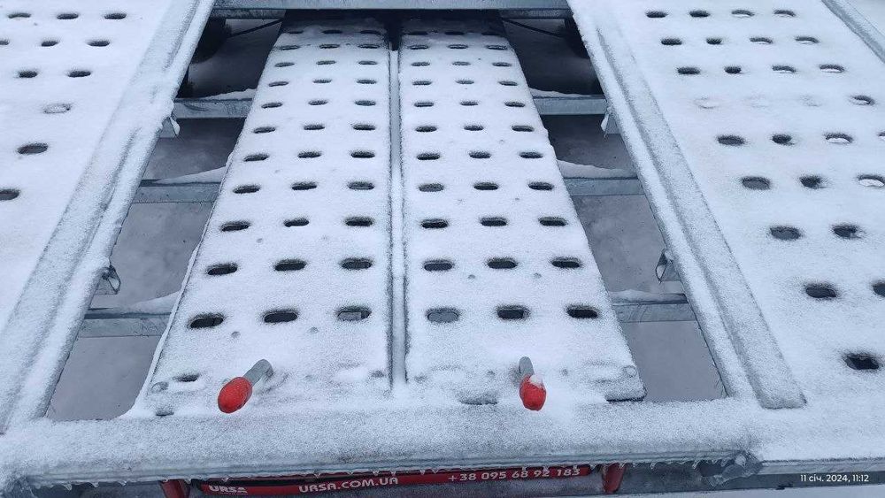 Причіп лафет, лавета, евакуатор.